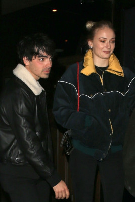 Sophie Turner at Craig’s in West Hollywood 11/19/2018