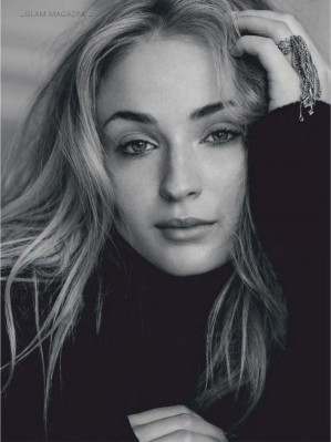 Sophie Turner – Glamour Magazine Spain April 2019 Issue