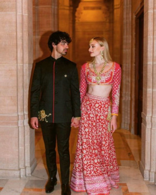 Sophie Turner (actress) pic #1129335