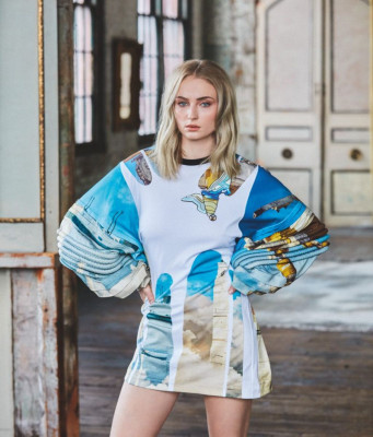 Sophie Turner – S Mode May 2019
