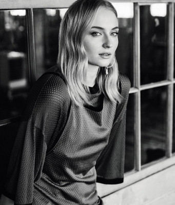 Sophie Turner – S Mode May 2019