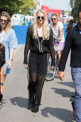 Sophie Turner (actress) pic #909582