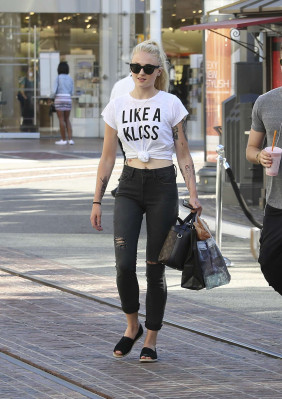 Sophie Turner (actress) pic #907246