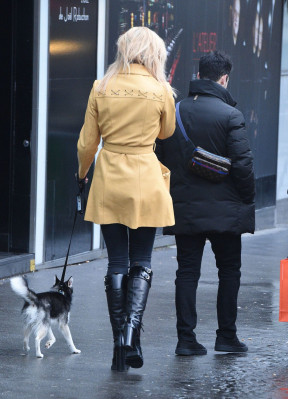 Sophie Turner – Sightseeing in Paris