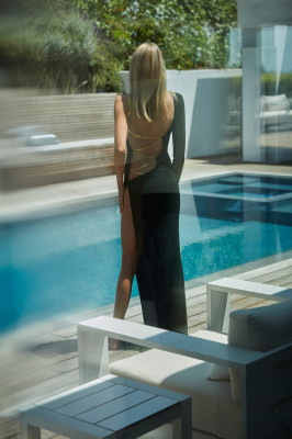 Stella Maxwell - Dundas Resort 2022