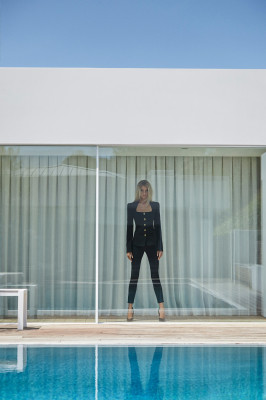 Stella Maxwell - Dundas Resort 2022