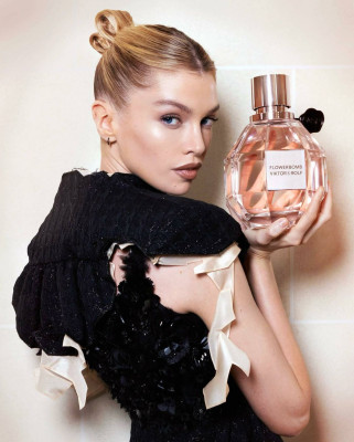 Stella Maxwell – Victor&amp;amp;Rolf Flowerbomb Fragrance Event
