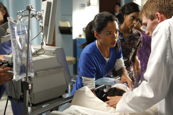 Stephanie Jacobsen - Melrose Place (2009) 1x06 'Shoreline'