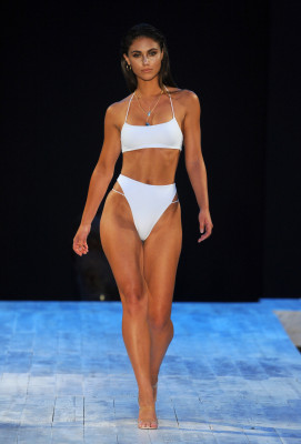 Stephanie Rayner pic #1197000