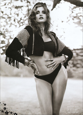 photo 18 in Stephanie Seymour gallery [id268250] 2010-06-01 00:00:00