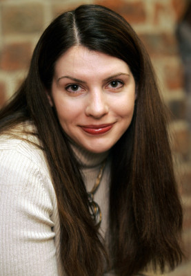 photo 6 in Stephenie Meyer gallery [id246202] 2010-02-24 00:00:00