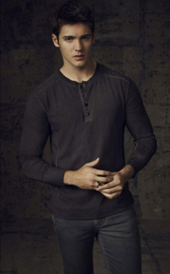 Steven R. McQueen pic #678213