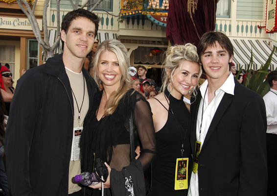 Steven R. McQueen pic #680438