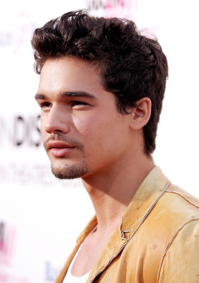 photo 7 in Steven Strait gallery [id190917] 2009-09-25 00:00:00