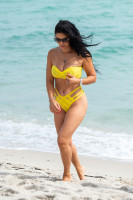 Suelyn Medeiros pic #1128778