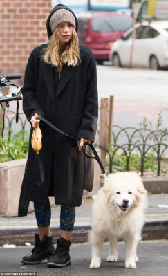 Suki Waterhouse pic #781743