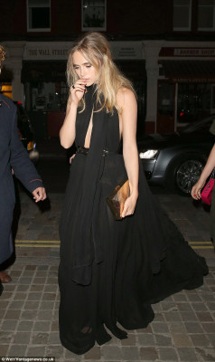 Suki Waterhouse pic #813072