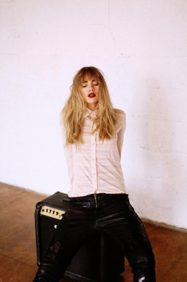 Suki Waterhouse pic #684604