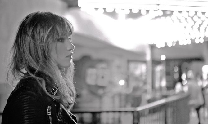 Suki Waterhouse pic #730582