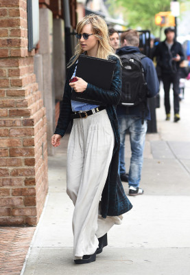 Suki Waterhouse pic #729963