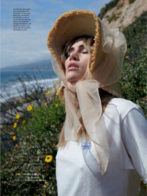 Suki Waterhouse – Glamour Spain May 2019