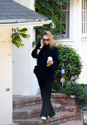 photo 8 in Suki Waterhouse gallery [id907702] 2016-08-25 00:00:00