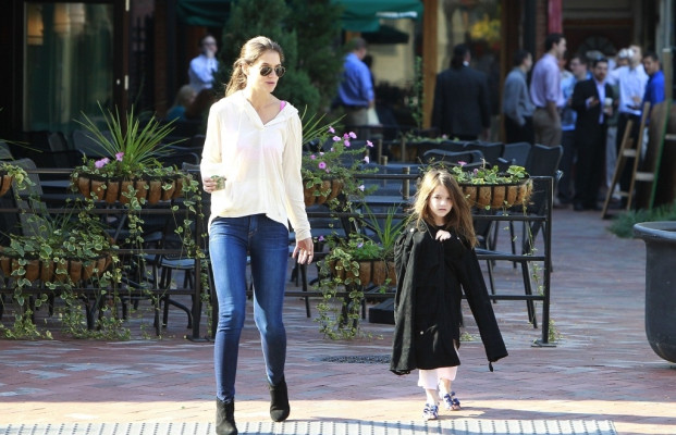 photo 5 in Suri Cruise gallery [id427151] 2011-10-10 00:00:00