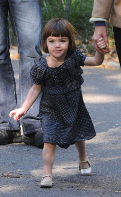 photo 28 in Suri Cruise gallery [id202026] 2009-11-04 00:00:00