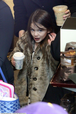 photo 15 in Suri Cruise gallery [id365135] 2011-02-28 00:00:00