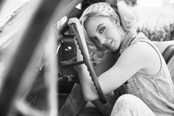 Sydney Sweeney by Kenneth Cappello for Guess &#039;Anna Nicole Smith Collection&#039; 2021