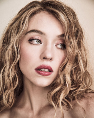 Sydney Sweeney - Armani Beauty (2022)