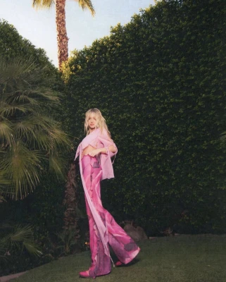 Sydney Sweeney by Amber Asaly (2022)
