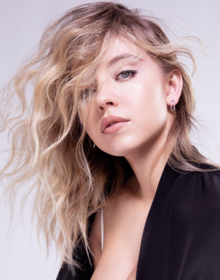 Sydney Sweeney – Chicago Social Magazine May 2019