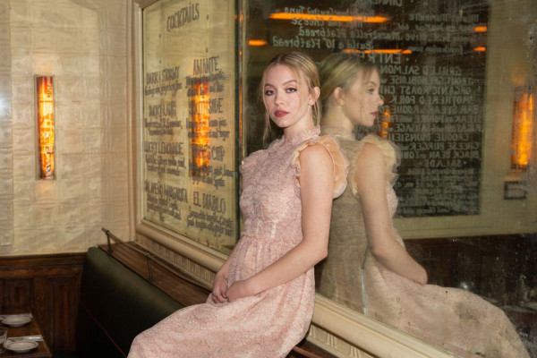 Sydney Sweeney – Coveteur May 2019