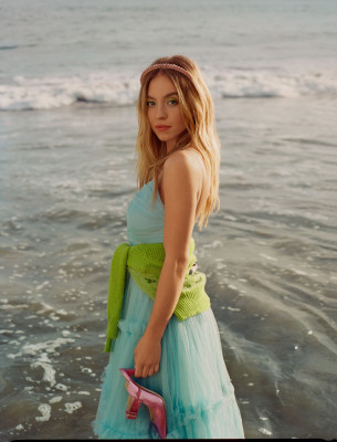 SYDNEY SWEENEY for Elite Daily, December 2019