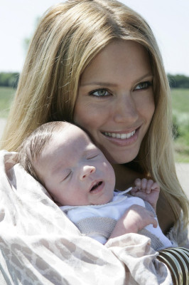 Sylvie Van Der Vaart pic #353992