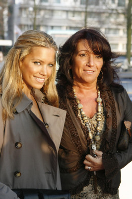 Sylvie Van Der Vaart pic #354511