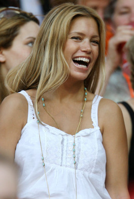 Sylvie Van Der Vaart pic #354357