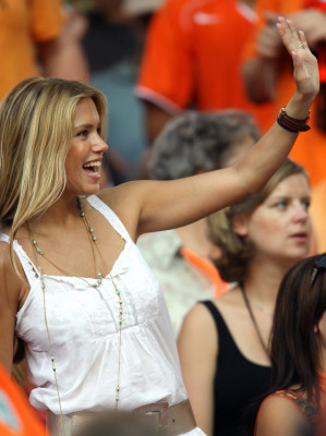 Sylvie Van Der Vaart pic #354356