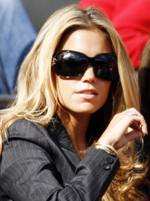 Sylvie Van Der Vaart pic #354343