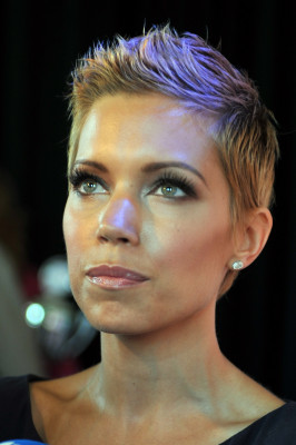 Sylvie Van Der Vaart pic #357469