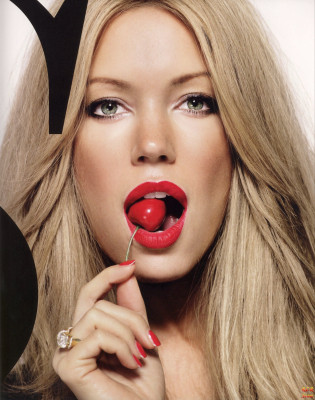 Sylvie Van Der Vaart pic #356642
