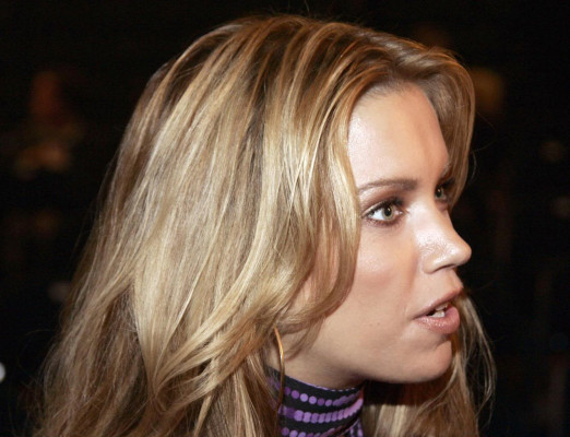 photo 15 in Sylvie Van Der Vaart gallery [id353974] 2011-02-07 00:00:00