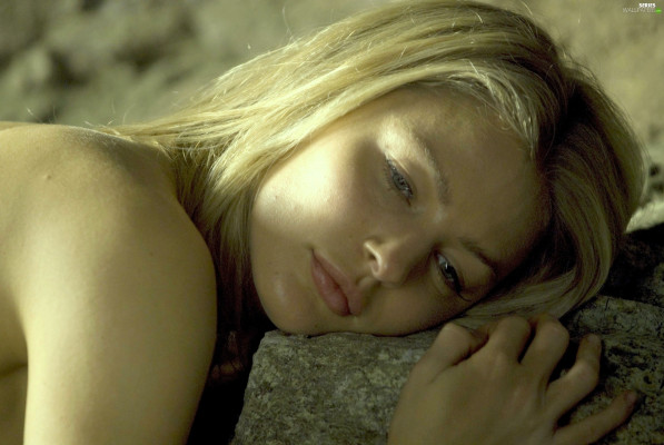 Красотка Tabrett Bethell 