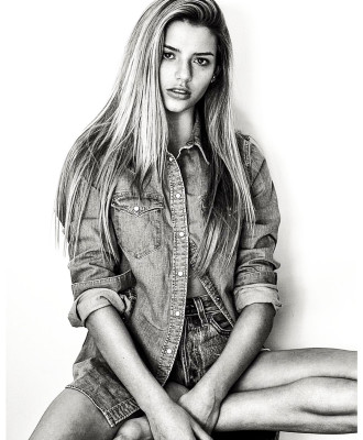 Talia Papantoniou pic #1098254