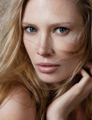 Tarina Young pic #354572