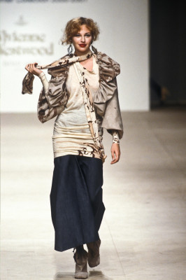 Tatiana Zavialova for Vivienne Westwood Fall 2000