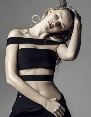 Taylor Howard pic #1012703