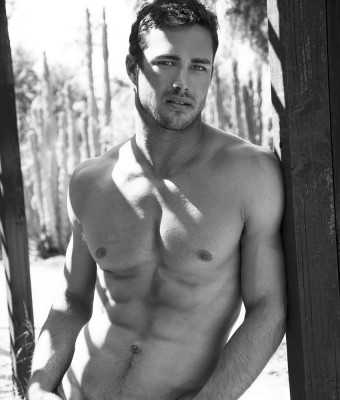 Taylor Kinney pic #594125