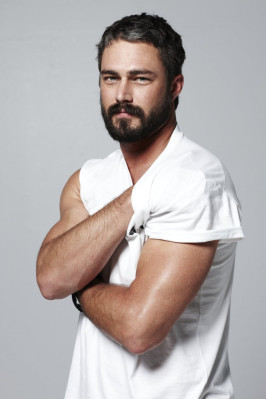 Taylor Kinney pic #594124